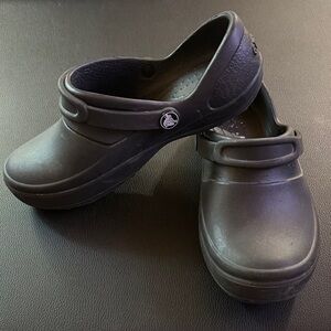 CROCS black size 5